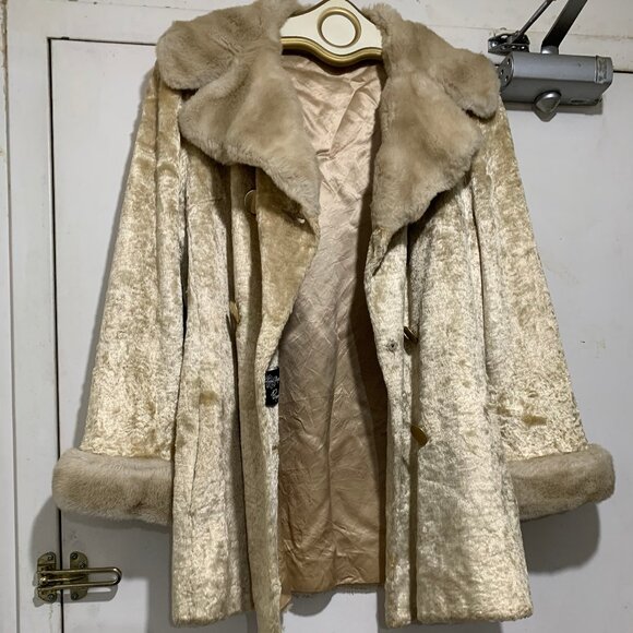 VINTAGE ARISTOCRAT FAUX & REAL FUR DOUBLE BREAST COATS SIZE S - Picture 9 of 13